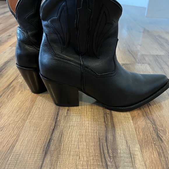 Black booties - Picture 5 of 5